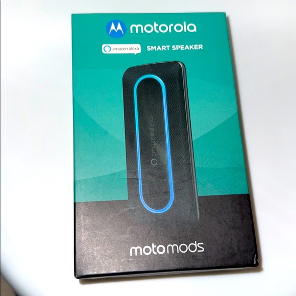 Motorola Smart Speaker with Amazon Alexa - Picture 1 of 5